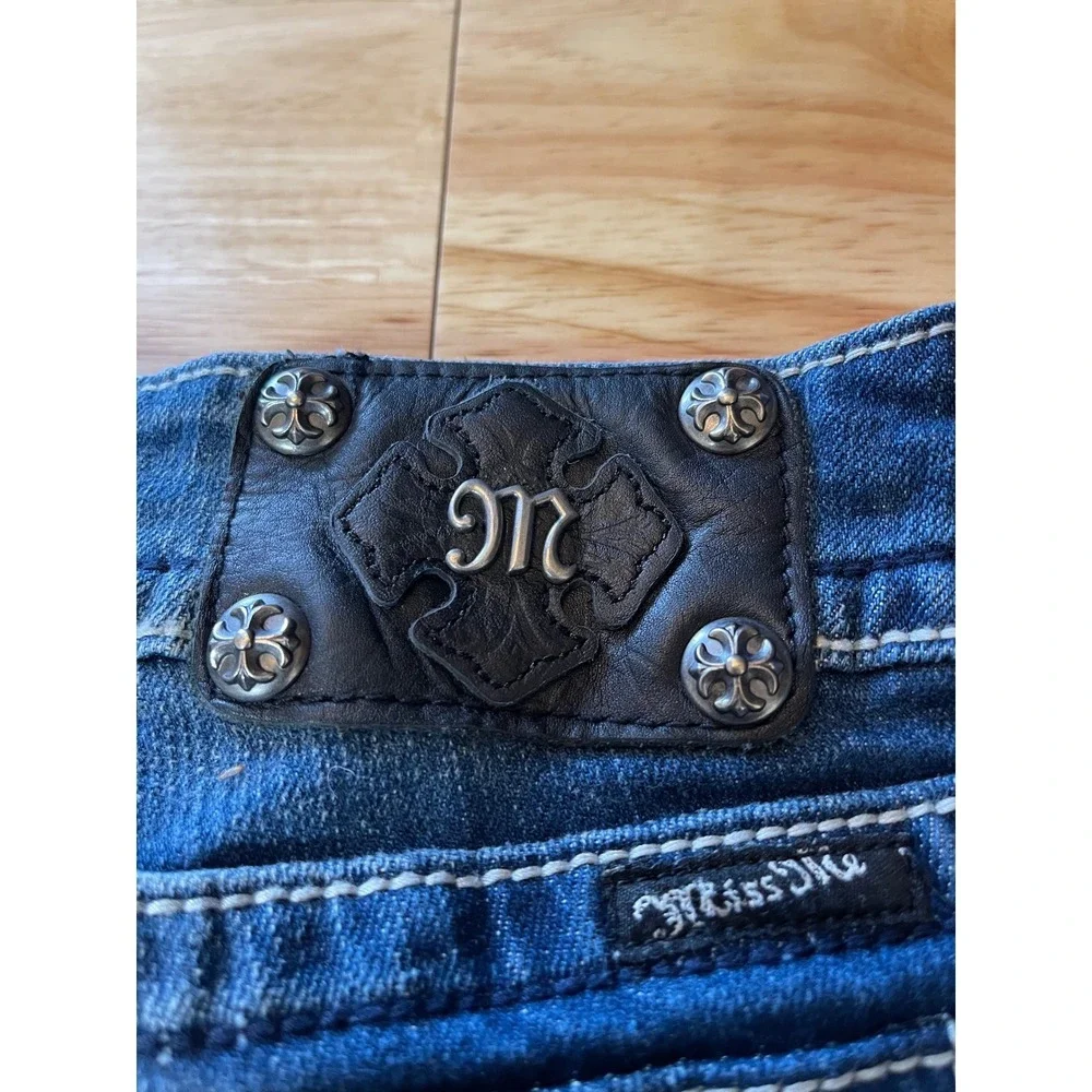 Miss Me JP5046-2 Bootcut Jeans Blue Denim Rhinestone Cross Flap Pocket Womens 31